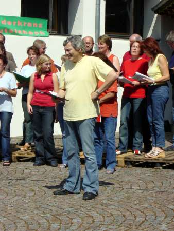 Dieter Porepp stellt das Programm vom berschall vor