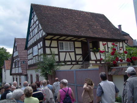 Stadtfhrung in Gleisweiler mit alten Fachwerkhusern