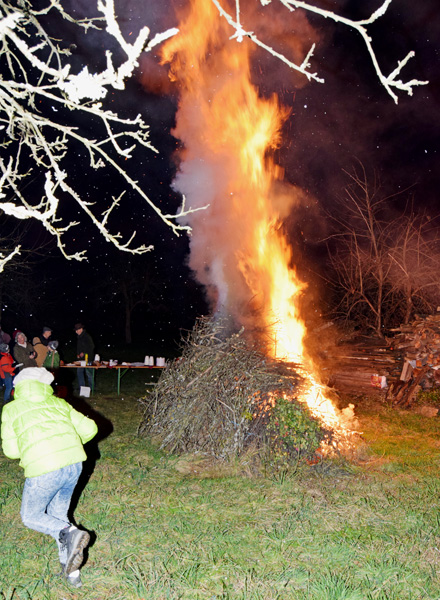 Das Feuer brennt