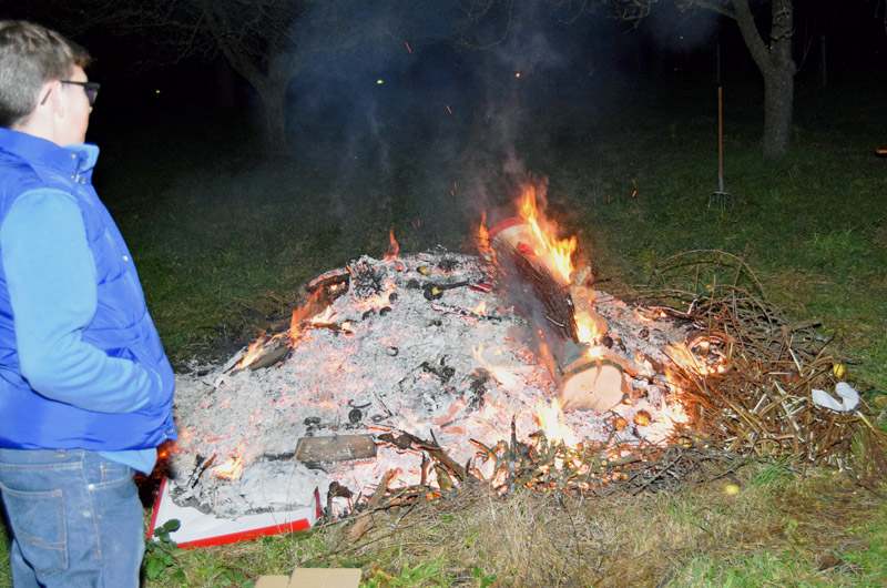 Das Feuer wird kleiner