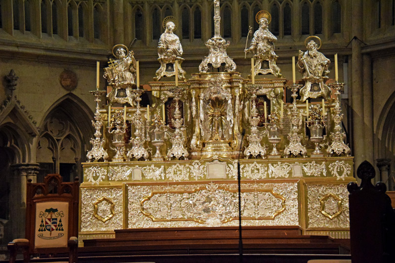 Altar im Regensburger Dom