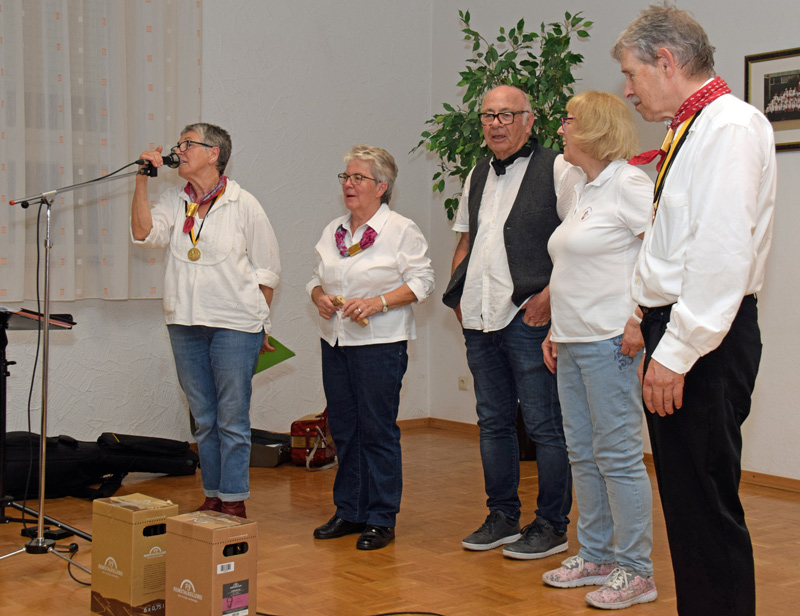 Der goldene Kirbejahrgang bedankt sich bei den Musikanten